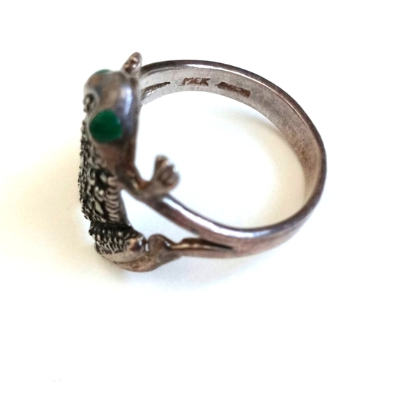 925 Sterling Silver Frog Ring with Green Eyes 7 - Picture 2 of 6